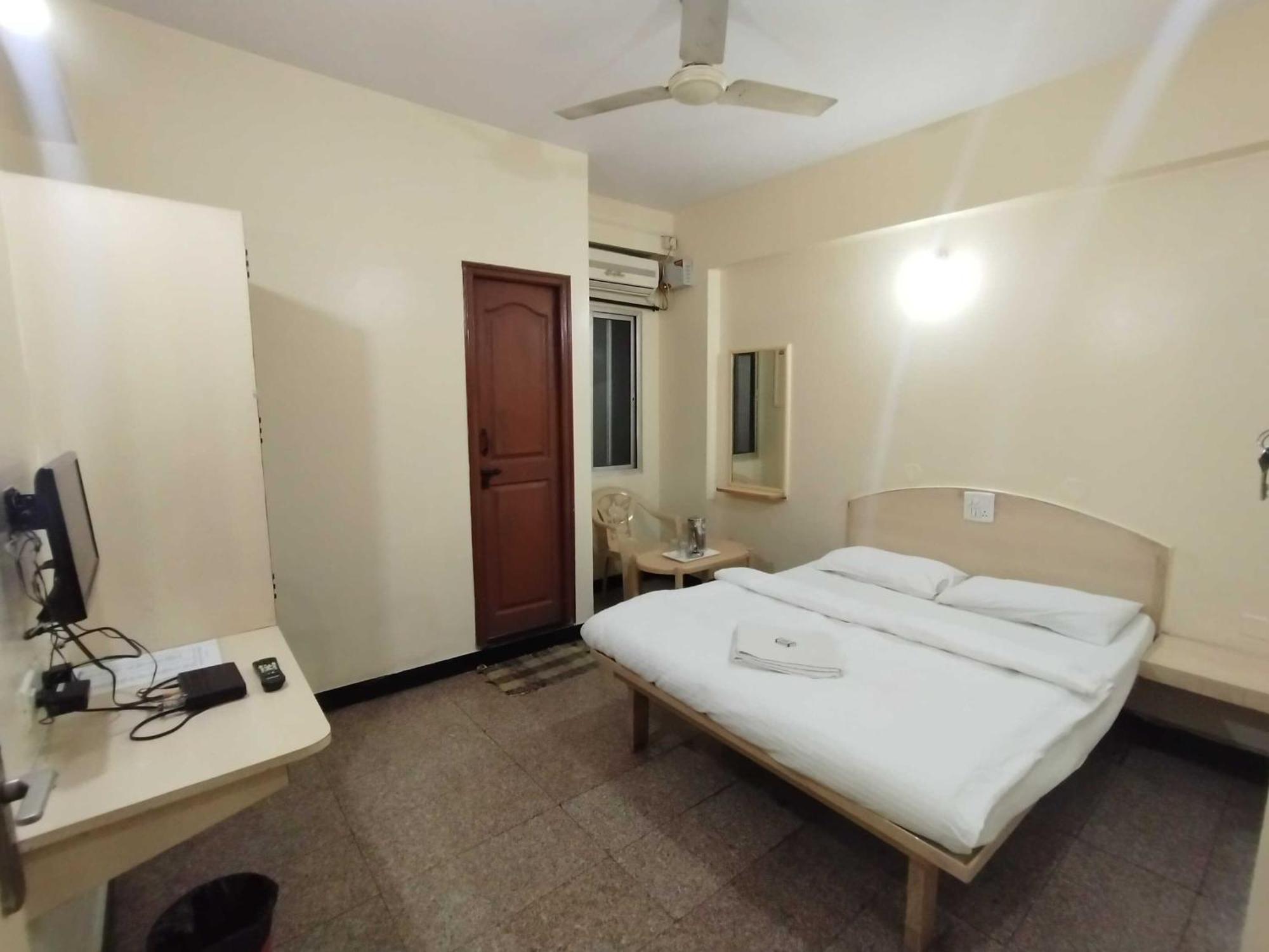 Hotel O Sri Vijaya Palace Lodging Bangalore Exterior foto